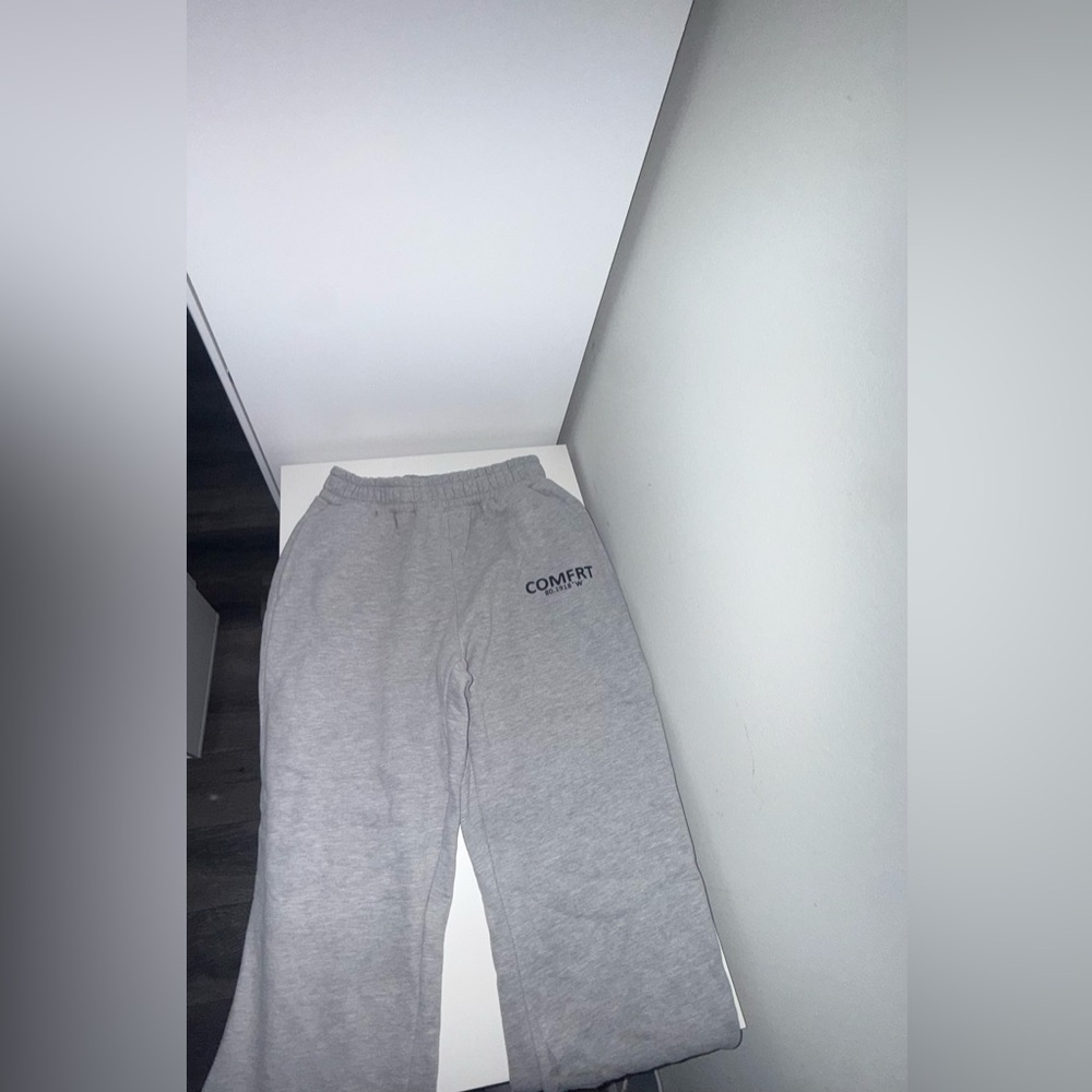 Grey Comfrt sweatpants